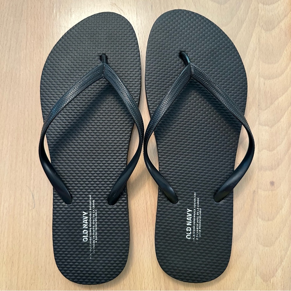 OLD NAVY Flip Flops
